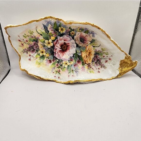 DECOUPAGE HUGE OYSTER SHELL - Picture 2 of 3